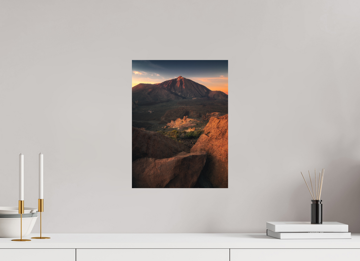 30 x 40 cm, Shot by Nau — Aluminio Dibond mate La montaña encendida — 30 × 40 cm