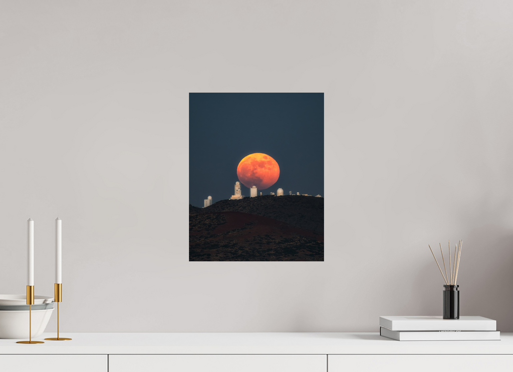 30 x 37,5 cm, Shot by Nau — Fine Art Pearl Umbral rojo