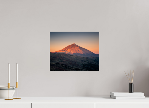 37,5 x 30 cm, Shot by Nau — Fine Art Pearl La hora roja